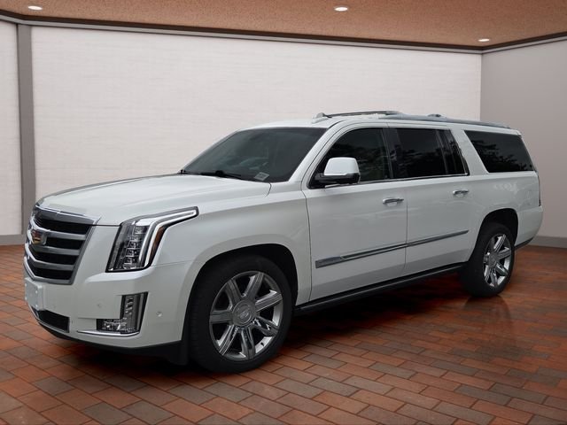 Used 2018 Crystal White Cadillac Premium image 33