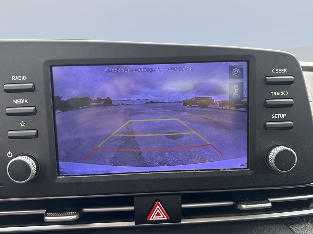 2022 Hyundai Elantra Blue - Photo 23