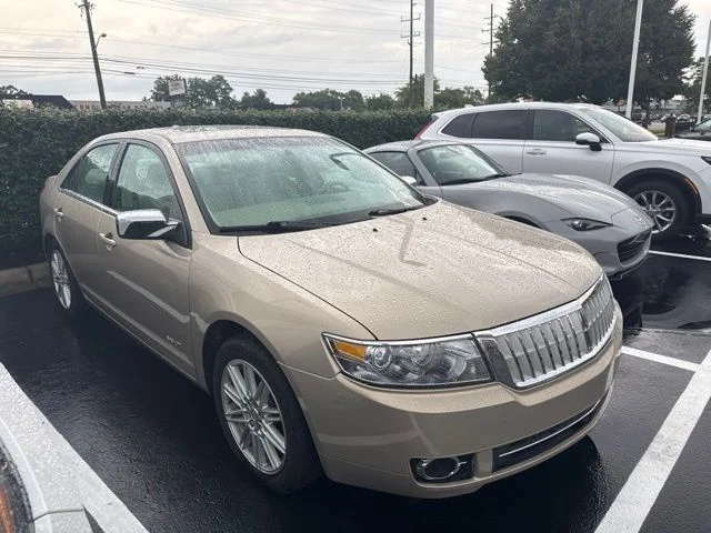 Used 2007 Dune Pearl Clearcoat Metallic Lincoln Base image 3