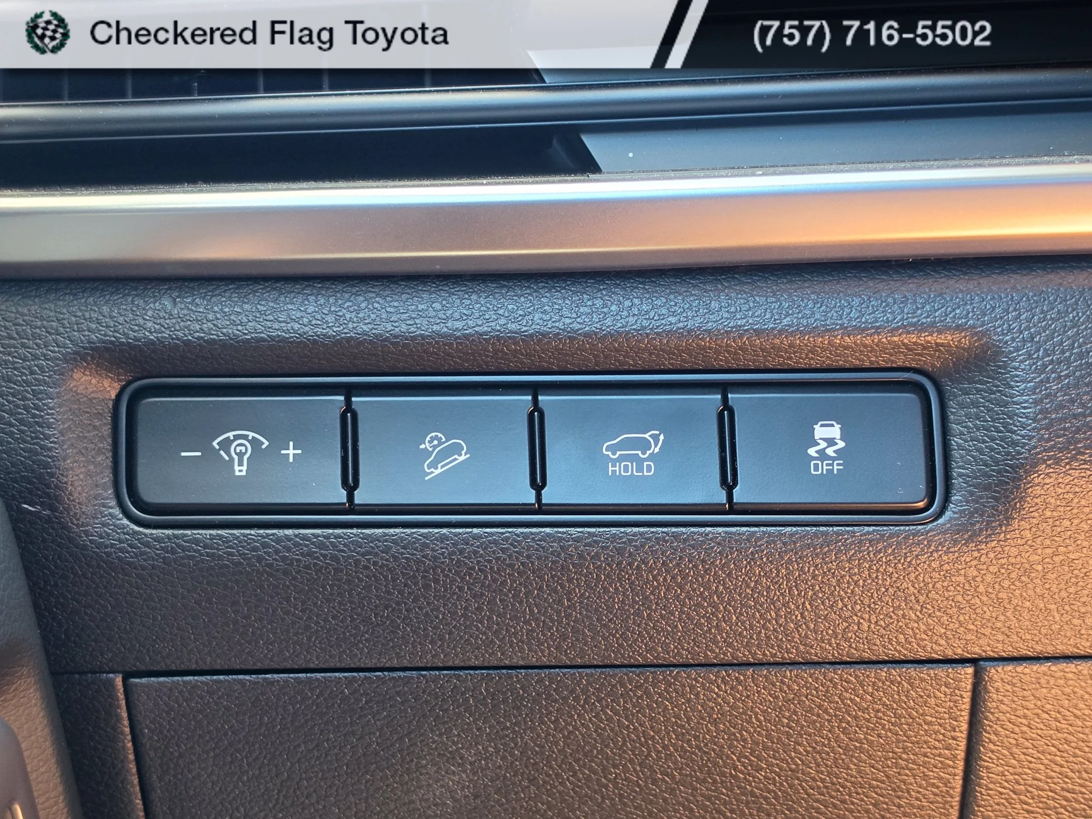 Used 2025 Everlasting Silver Kia S image 11