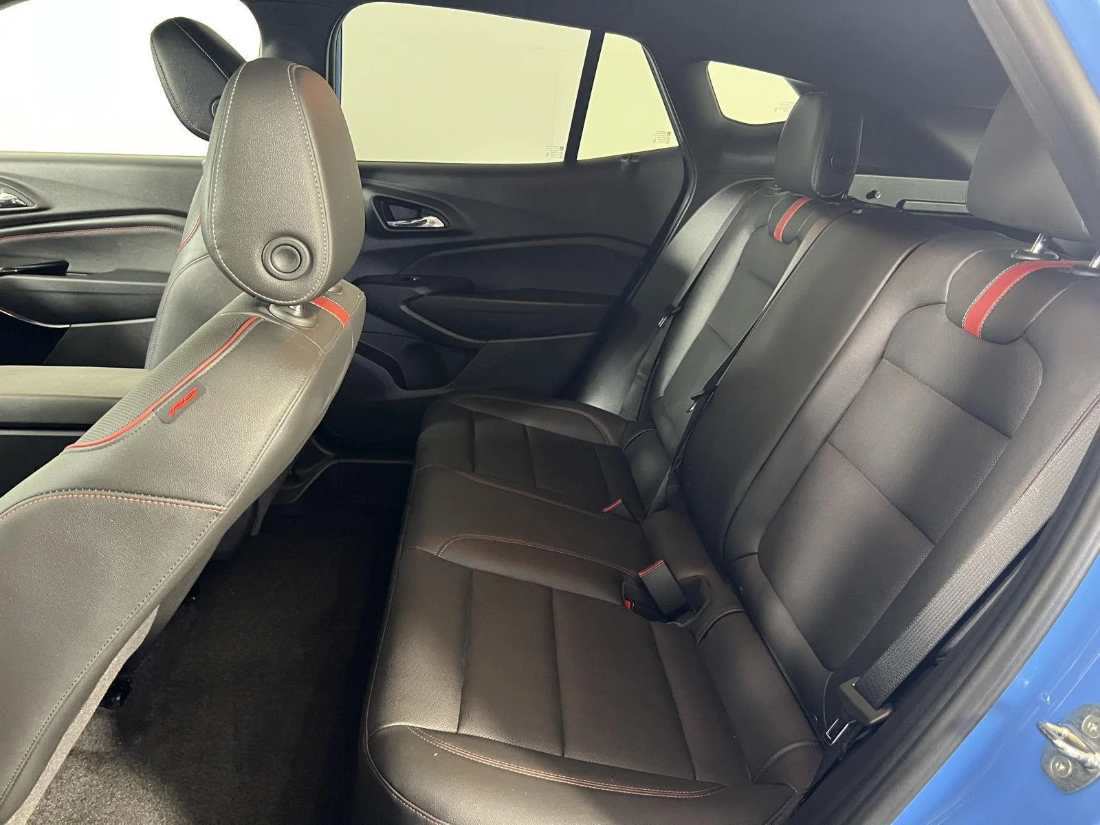 Used 2024 Fountain Blue Chevrolet 2RS image 18