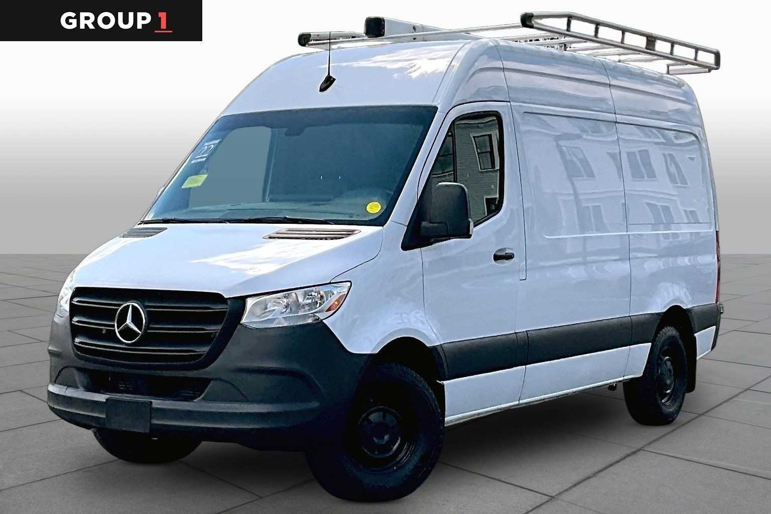 2022 Mercedes-Benz Sprinter 2500 Gas 144 WB's photo