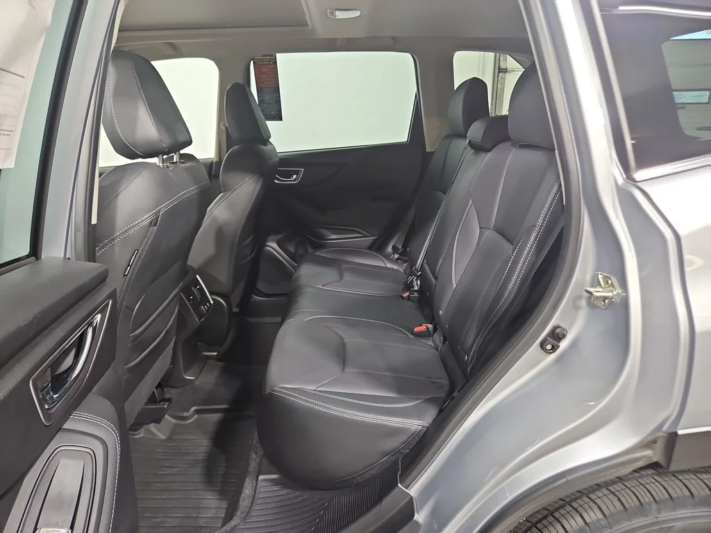 Used 2021 Silver Subaru Limited image 25
