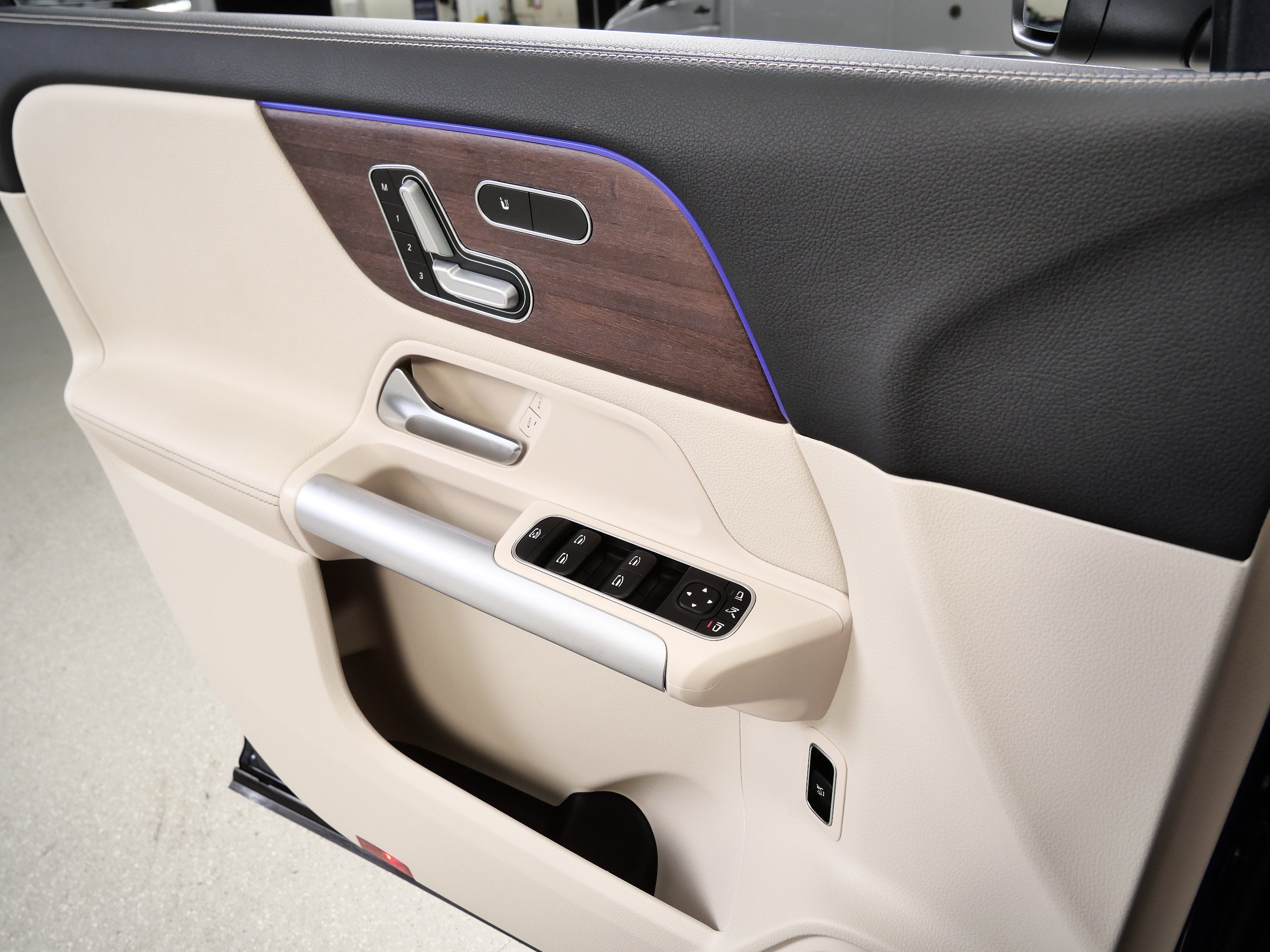Certified Used 2023 Denim Blue Metallic Mercedes-Benz GLA 250 image 31
