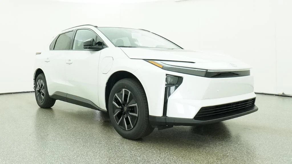 New 2026 Wind Chill Pearl Toyota XLE image 50