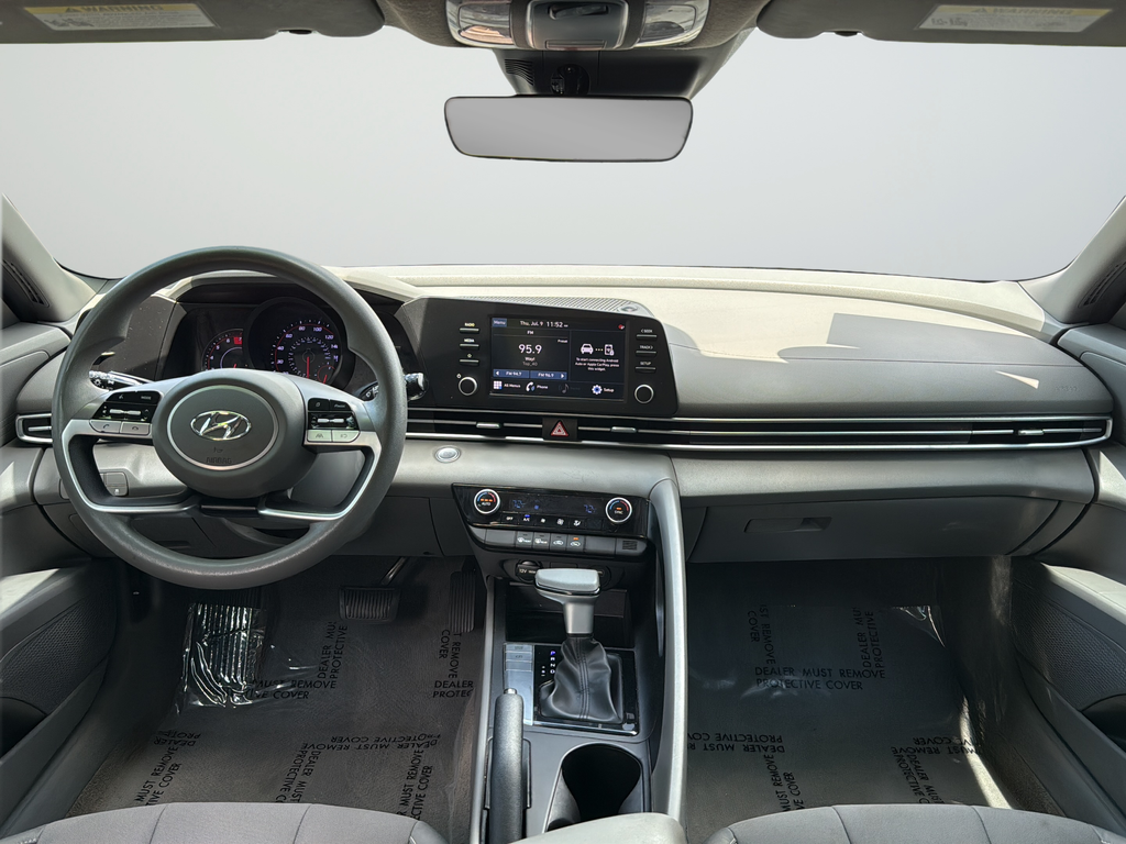Used 2023 Silver Hyundai SEL image 9