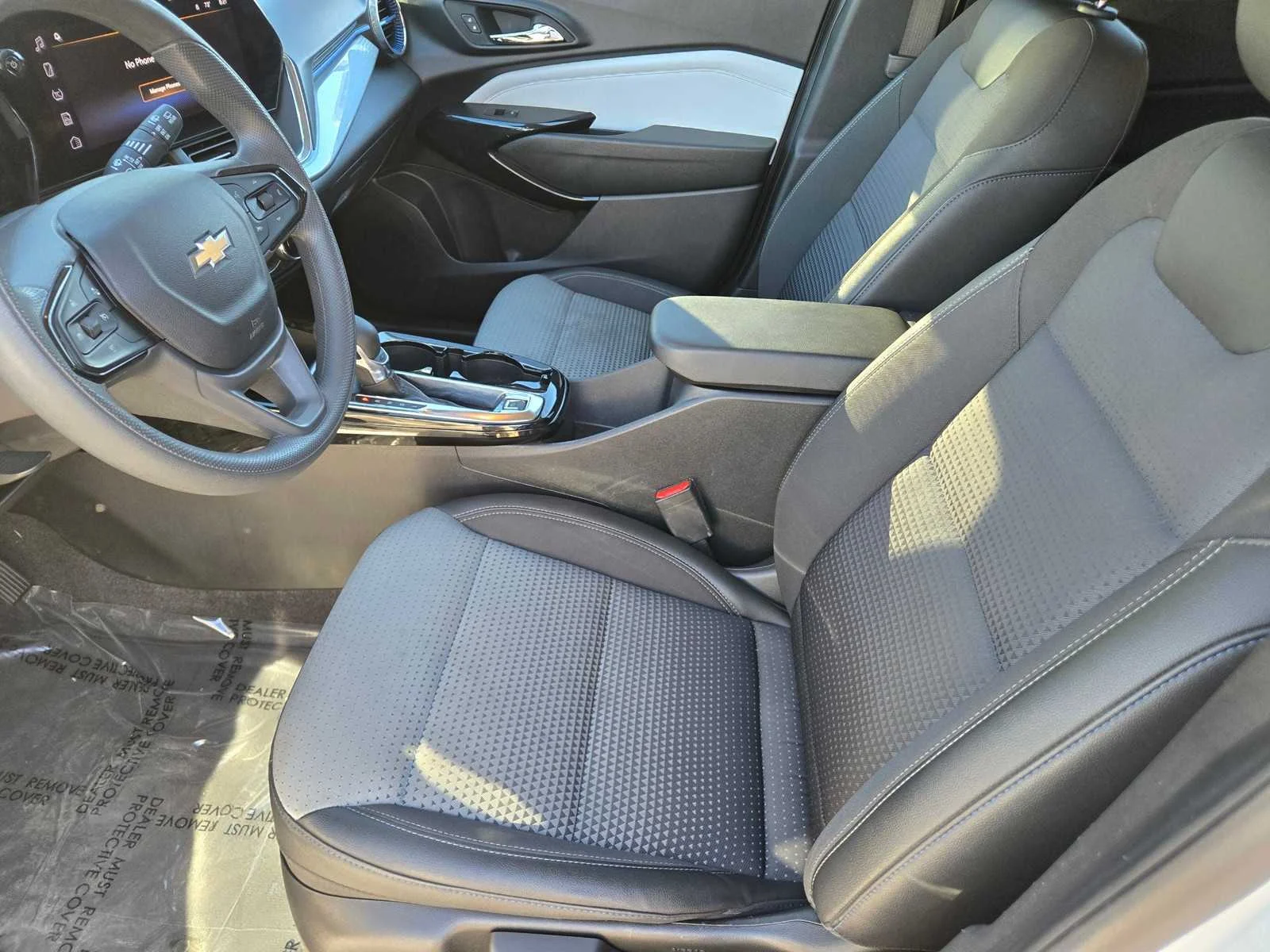 Used 2025 Summit White Chevrolet LT image 22