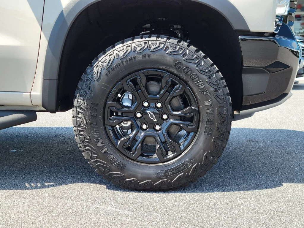 New 2026 White Sands Chevrolet ZR2 image 11