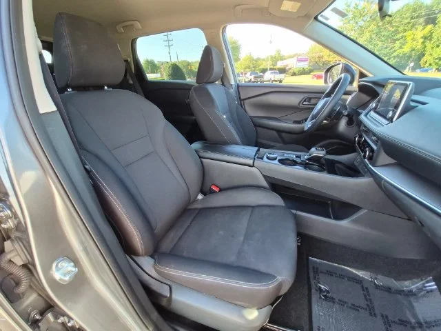 Used 2024 Gray Nissan S image 34