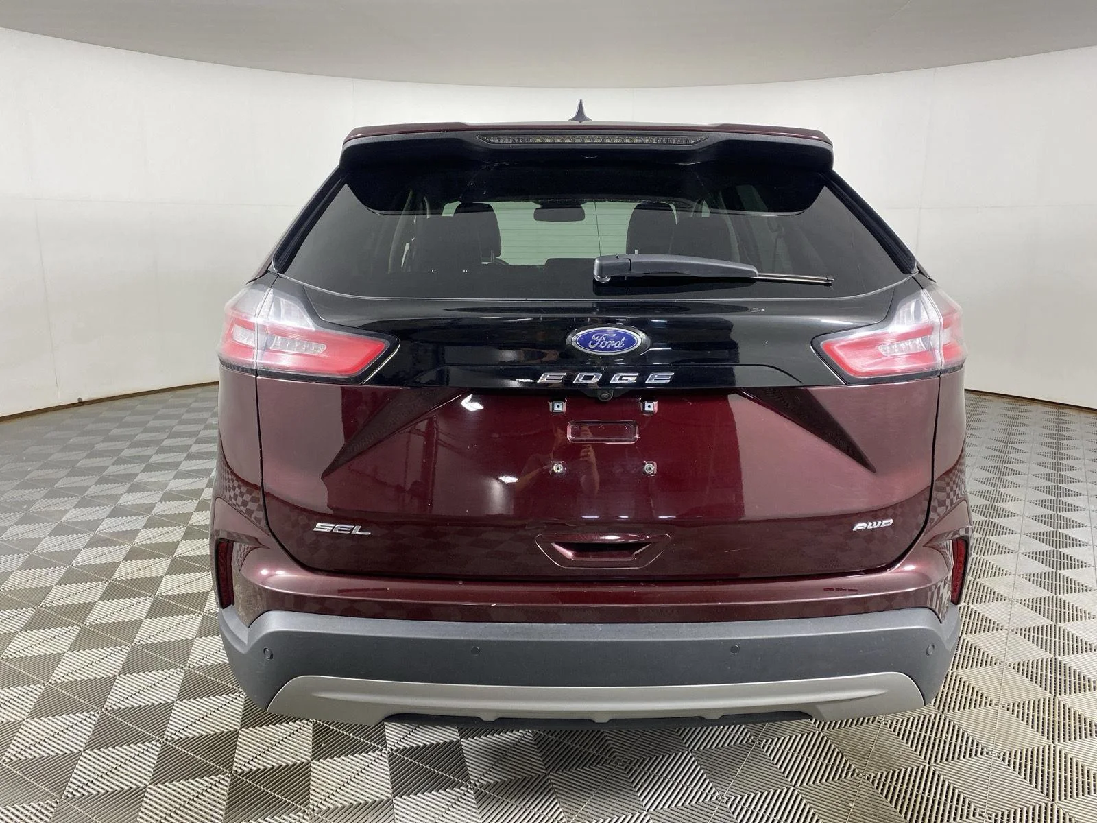 Used 2023 Burgundy Velvet Metallic Tinted Clearcoat Ford SEL image 9