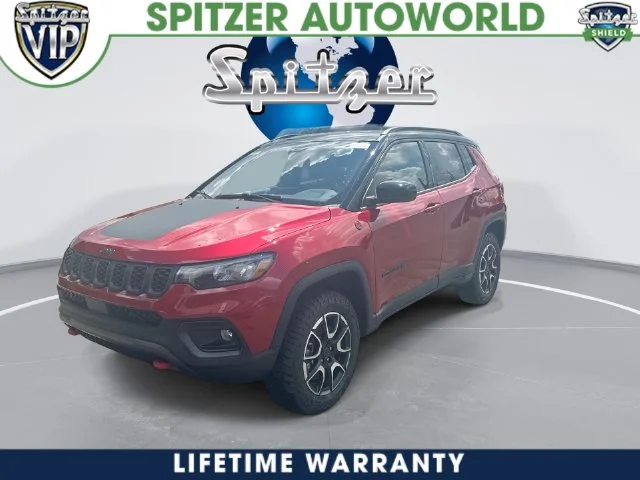 New 2026 Red Hot Pearl-Coat Exterior Paint Jeep Trailhawk image 6