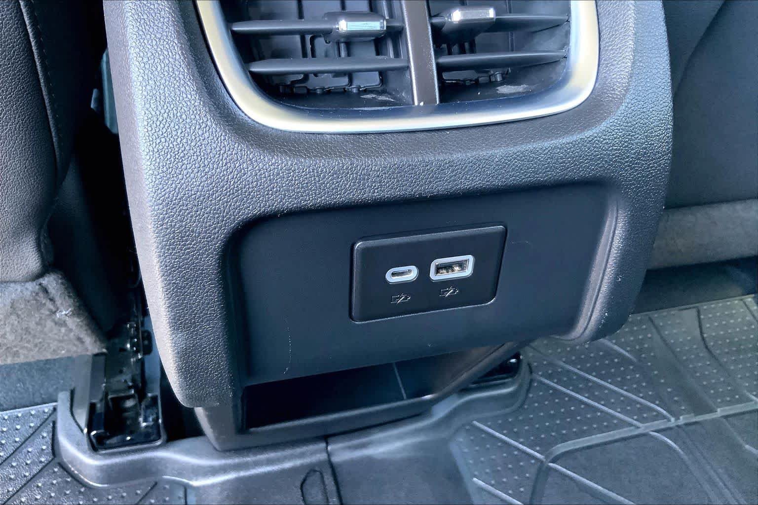 Used 2022 Summit White Chevrolet LT image 36