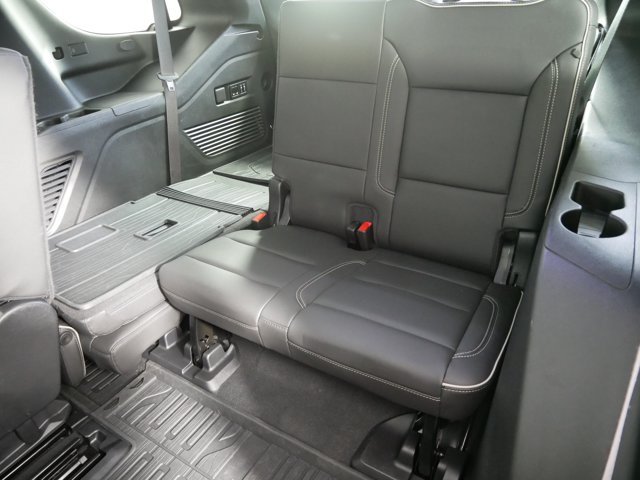 Used 2022 White Frost Tricoat GMC SLT w/ Luxury Pkg & Premium Pkg image 13