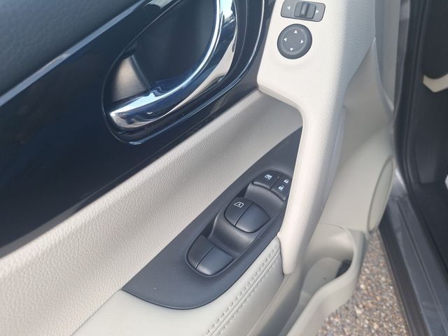 Certified Used 2022 Gray Nissan SL image 12