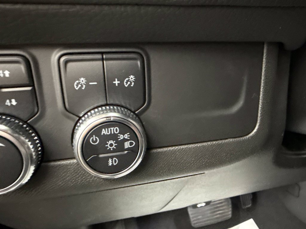 Used 2022 Black GMC Denali image 27