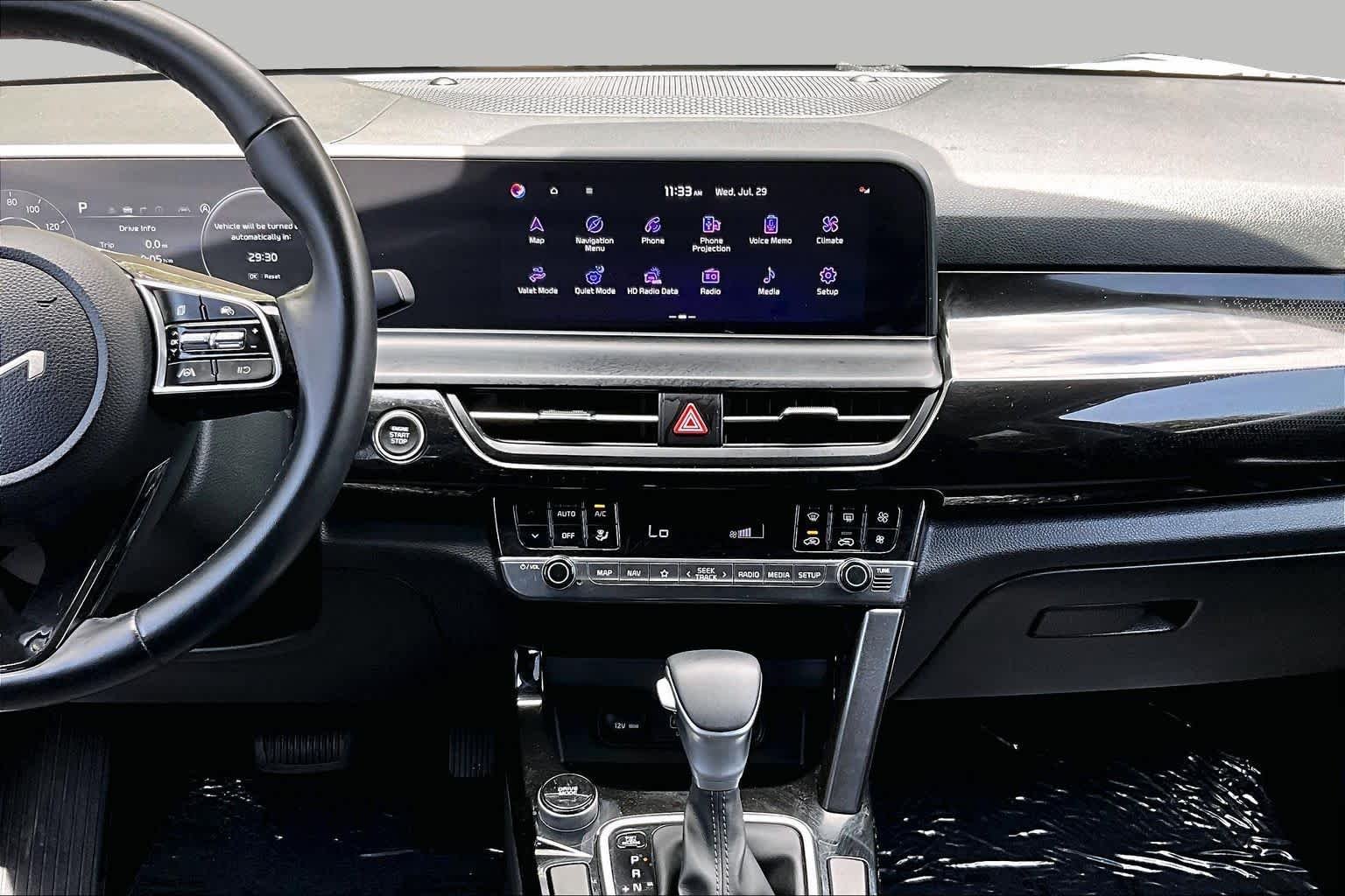Used 2024 Fusion Black Kia S image 7
