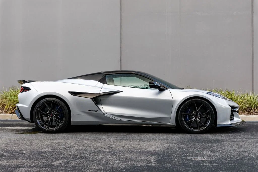 Used 2026 Blade Silver Metallic Chevrolet ZR1 image 6
