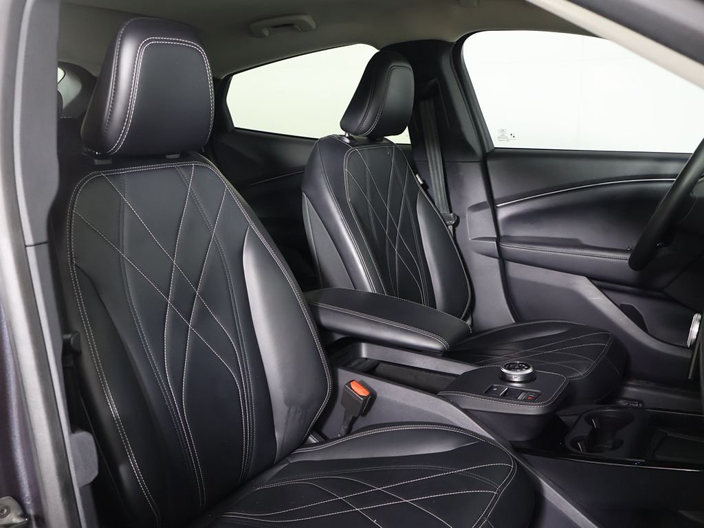 Used 2022 Gray Ford Select image 28