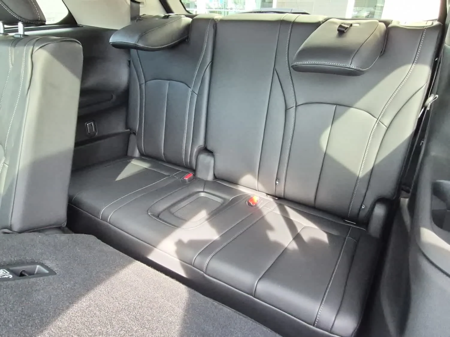 New 2027 MINERAL BLACK INFINITI Luxe AWD image 10