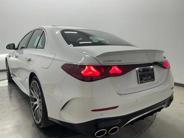 New 2026 MANUFAKTUR Moonlight Whit Mercedes-Benz E 53 AMG® image 9
