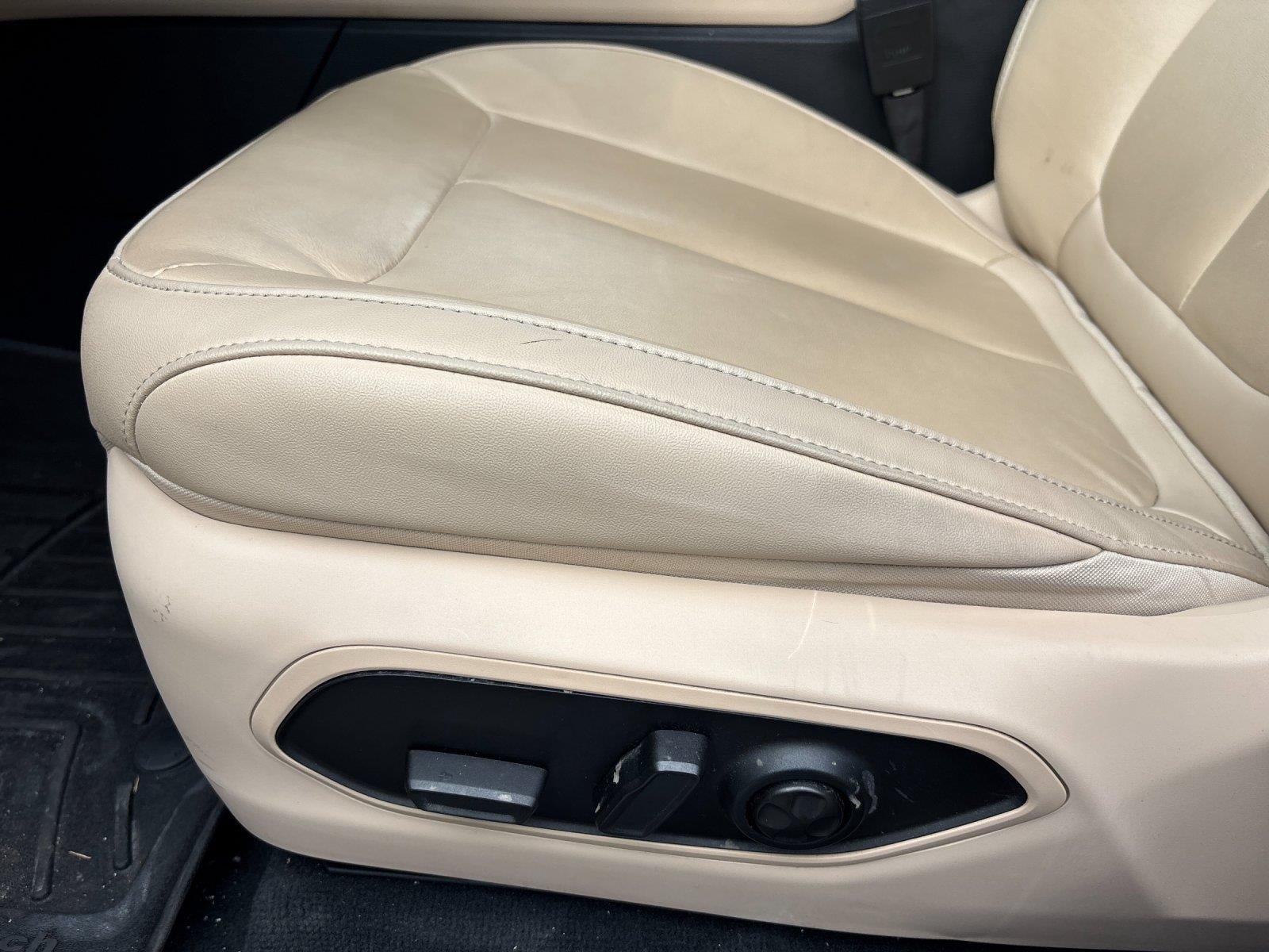 Used 2023 Bright White Clearcoat Jeep Limited image 15