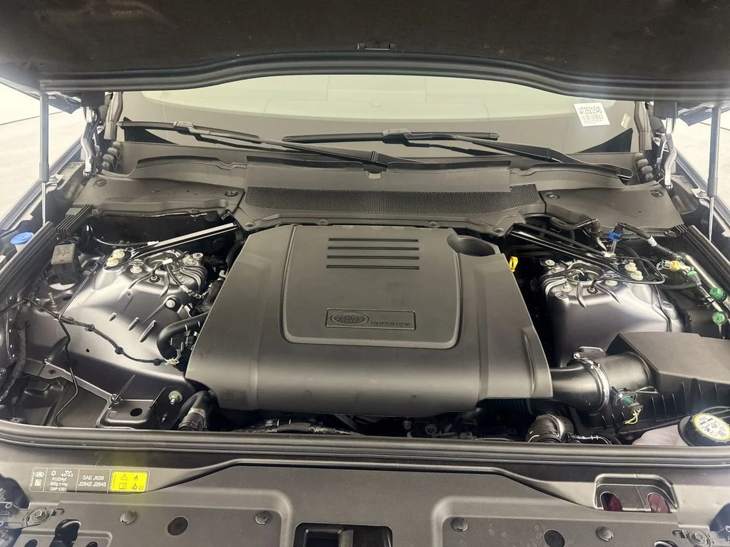 New 2026 Eiger Grey Land Rover S image 29