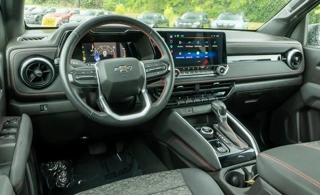 Used 2023 Gray Chevrolet Z71 image 12