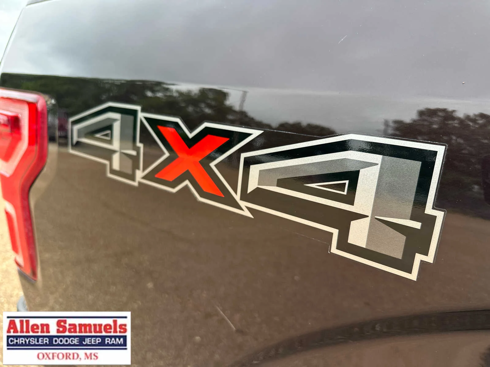 Used 2018 Magma Red Metallic Ford XLT image 28
