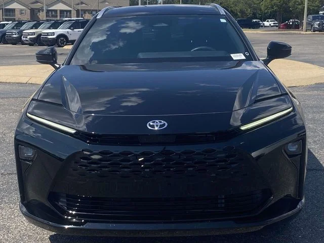 Used 2025 Black Toyota XLE image 7