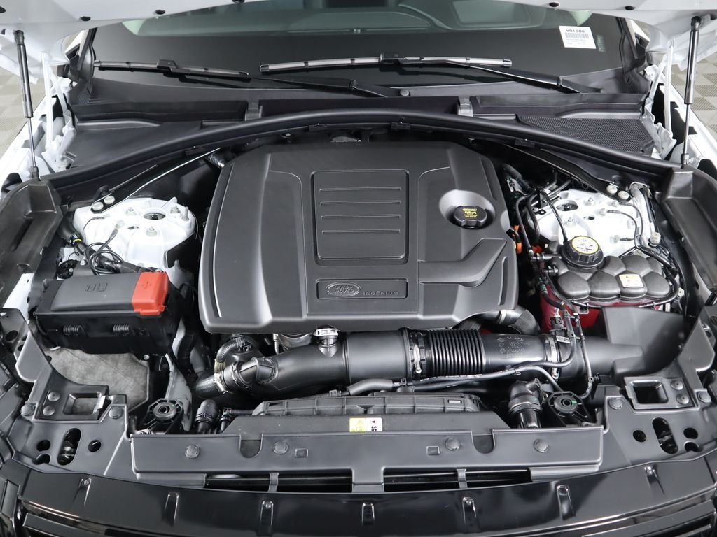 Certified Used 2024 Fuji White Land Rover S image 31