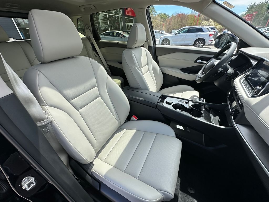 2026 Nissan Rogue SV - Photo 19