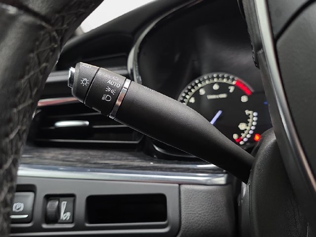 Used 2020 Black Cadillac Premium Luxury image 25
