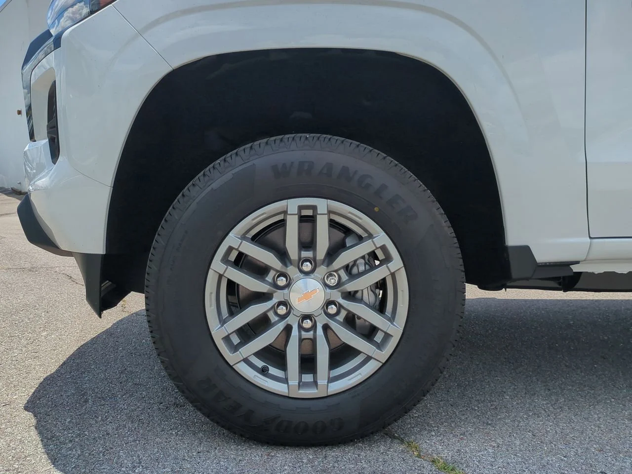 2025 Chevrolet Colorado LT - Photo 33