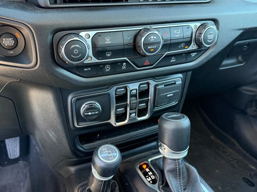 Used 2025 White Jeep Sport image 23
