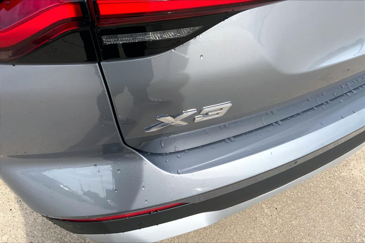 Used 2023 Skyscraper Gray Metallic BMW sDrive30i image 30