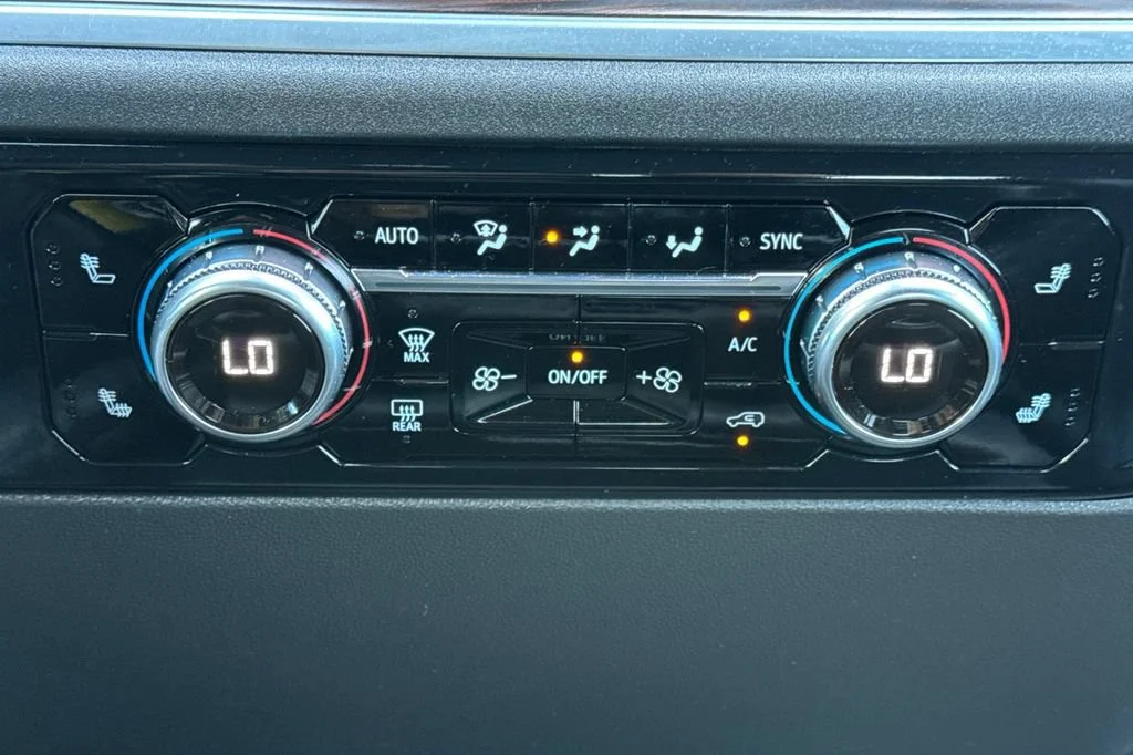 2025 GMC Sierra 1500 SLT - Photo 20