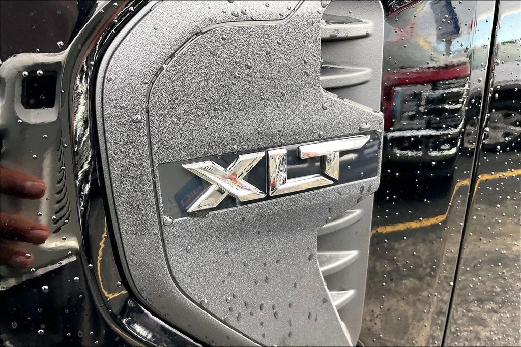 New 2026 Black Ford XLT image 31
