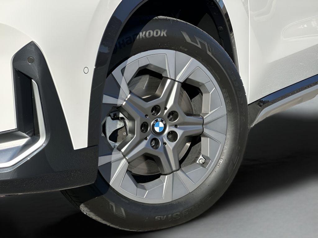 Certified Used 2026 Alpine White BMW xDrive28i image 30