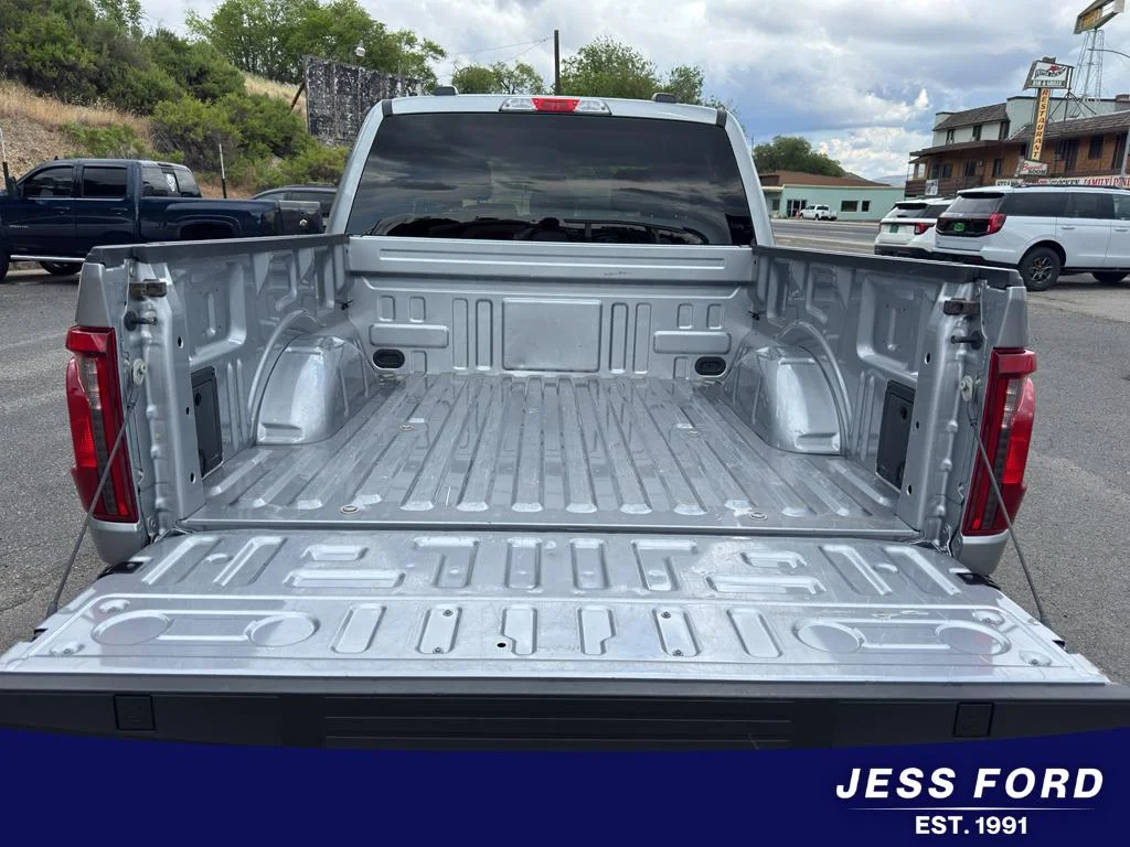 Used 2024 Iconic Silver Metallic Ford XLT image 5