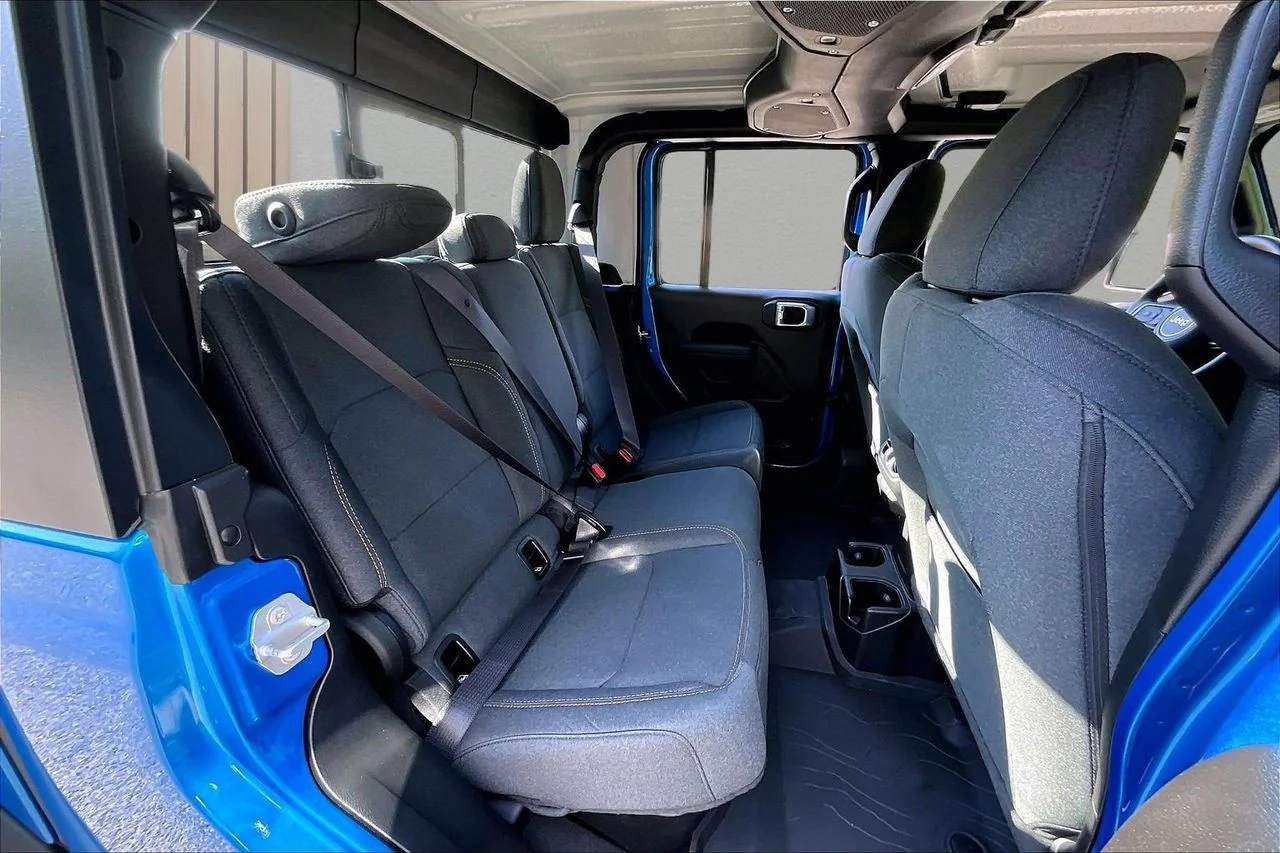 New 2026 Hydro Blue Pearl-Coat Exterior Paint Jeep Sport image 19