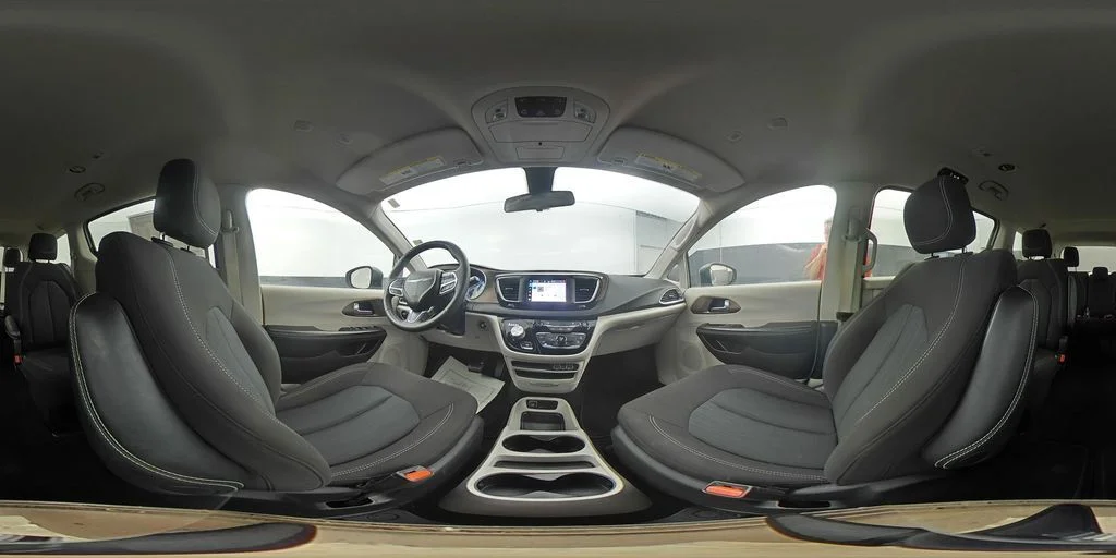 Used 2022 Silver Chrysler LX image 13