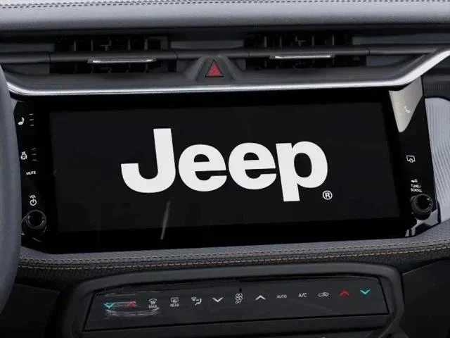New 2026 Diamond Black Crystal Pearl-Coat Exterior Paint Jeep Limited image 44