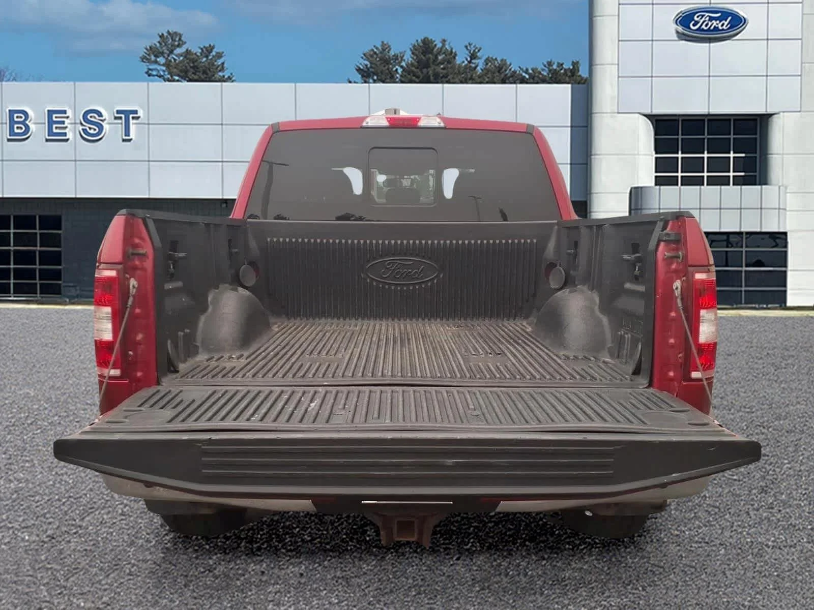 Used 2020 Rapid Red Metallic Tinted Clearcoat/Magnetic Ford XLT image 6