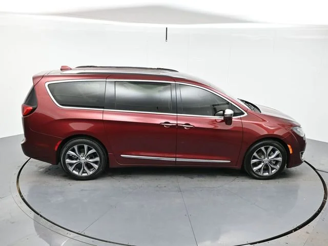 Used 2018 Velvet Red Pearlcoat Chrysler Limited image 37