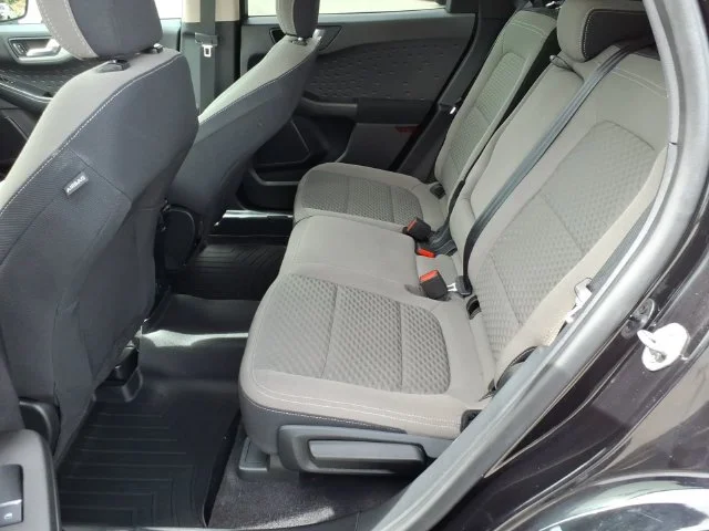 Used 2020 Black Ford SE image 18