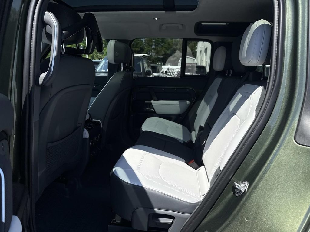 New 2026 Woolstone Green Land Rover X image 16