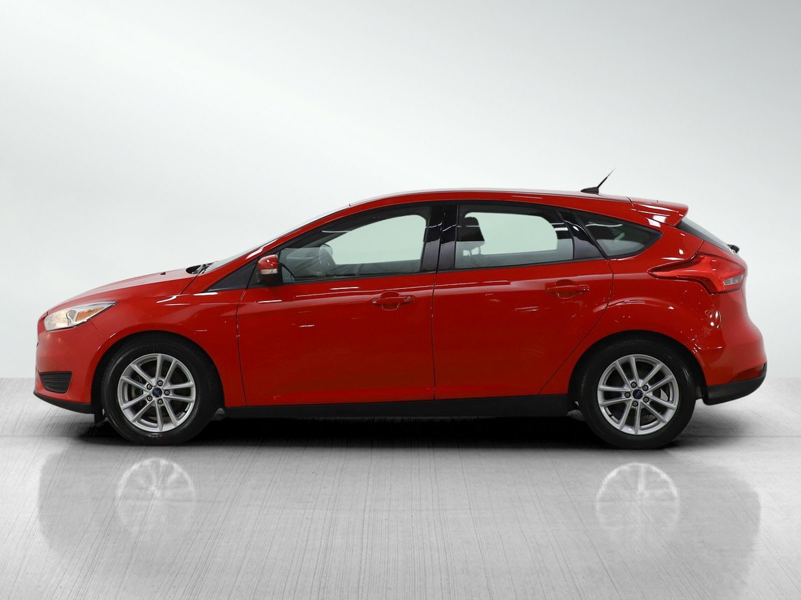 Used 2016 Ford Focus SE with VIN 1FADP3K22GL222258 for sale in Hopkins, MN