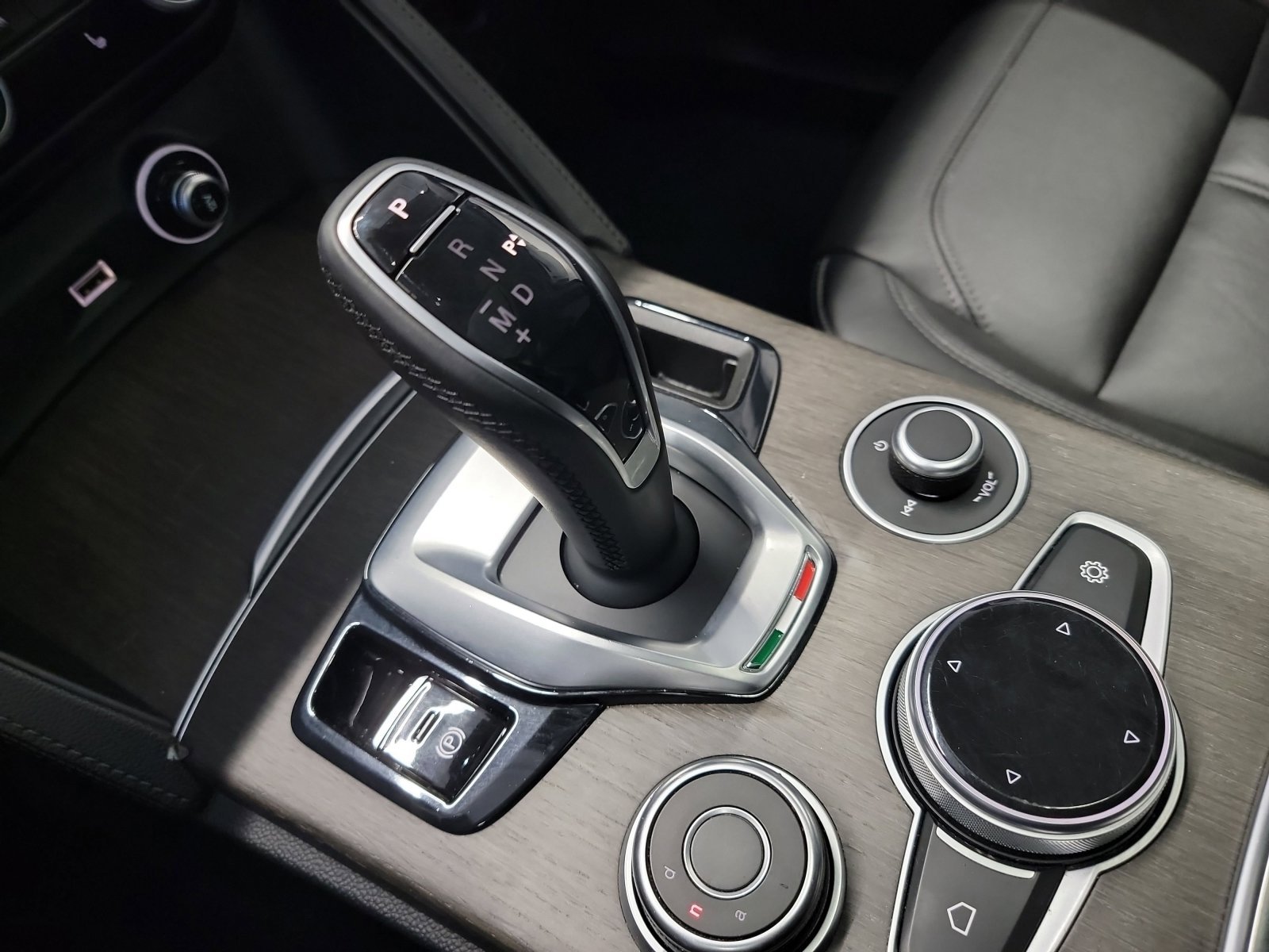 2021 Alfa Romeo Stelvio Ti - Photo 26