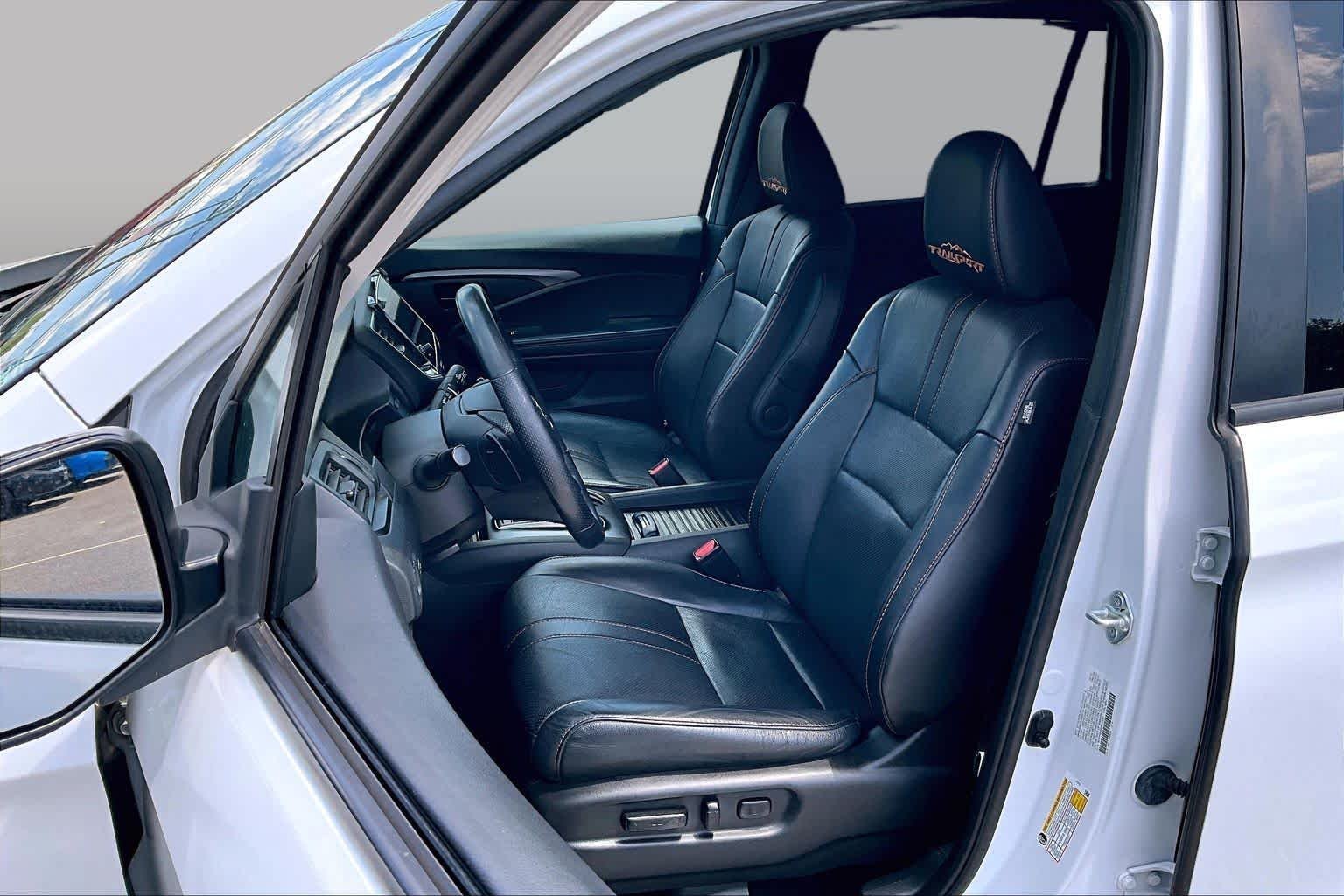 Certified Used 2023 Platinum White Pearl Honda TrailSport image 8