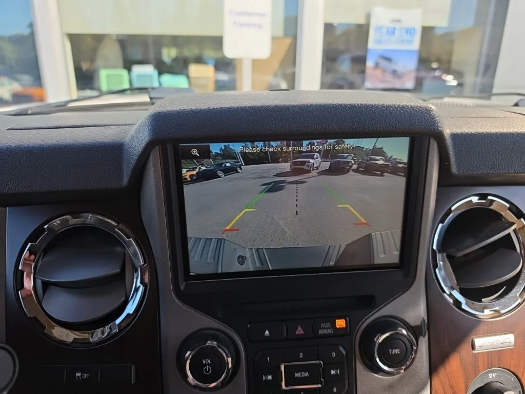 Used 2015 White Ford Lariat image 18